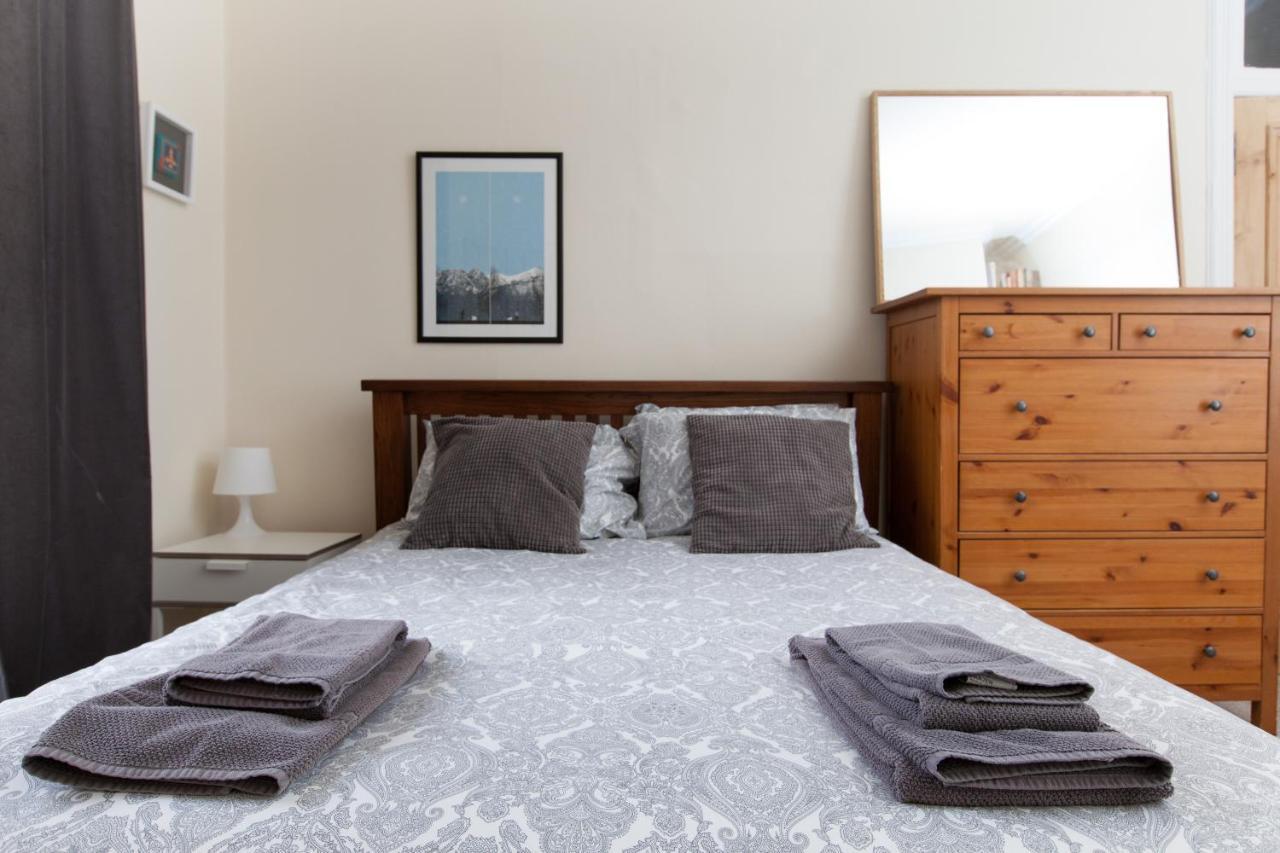 Amazing Apartments - London Road By Holyrood Park エディンバラ エクステリア 写真