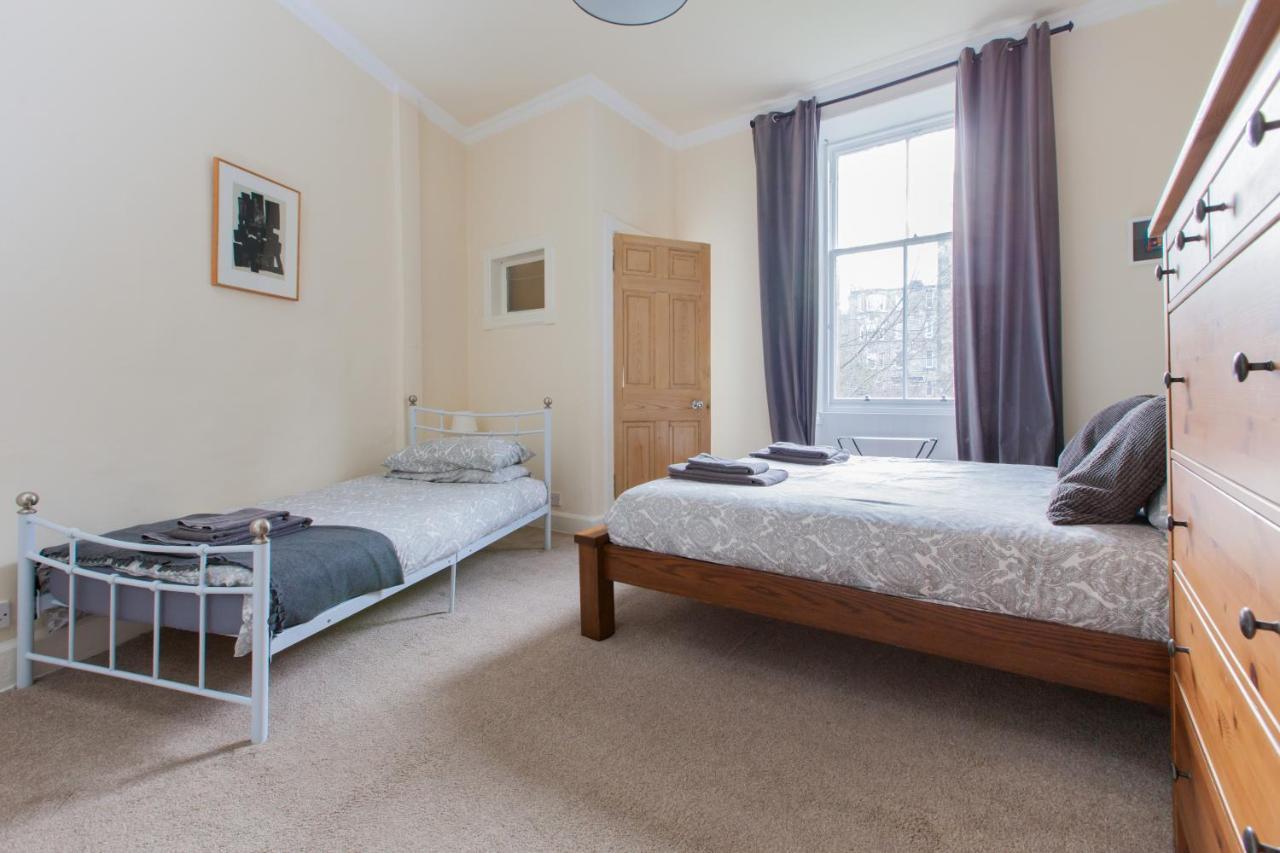 Amazing Apartments - London Road By Holyrood Park エディンバラ エクステリア 写真